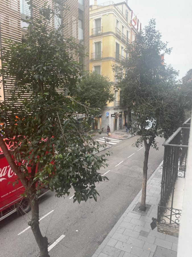 Apartamento Delux Madrid Luaran gambar